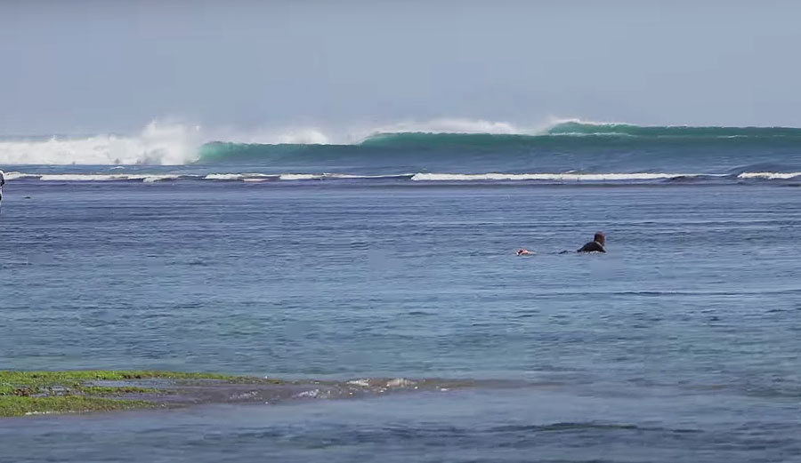 Bingin surfing