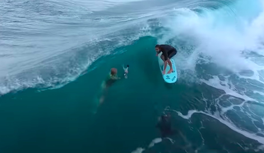 Jordy Smith Joins Jamie O'Brien For Some Finless Soft-Top Surfing
