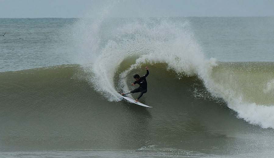 Tomas Hermes surfing in Brazil