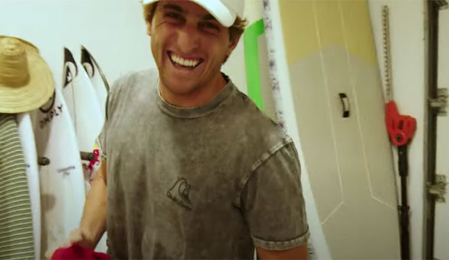 Leonardo Fioravanti surfer