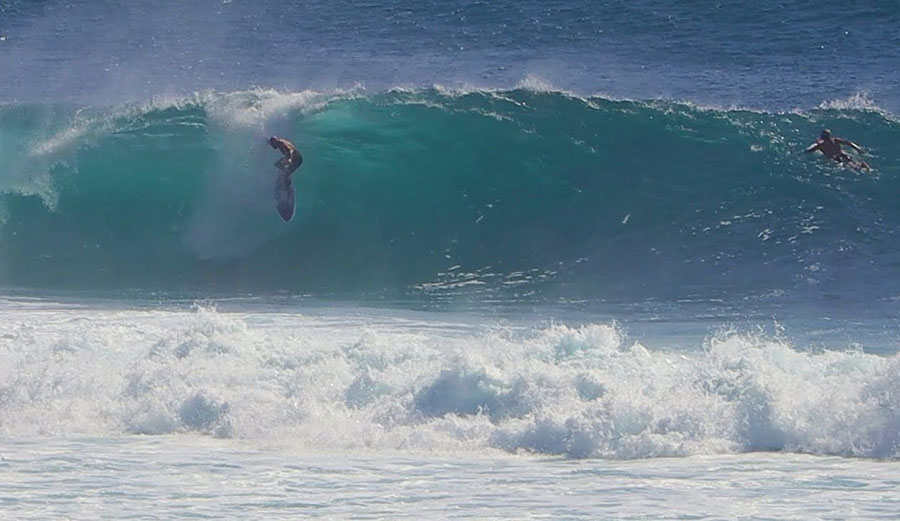 Kelly Slater surfing Uluwatu
