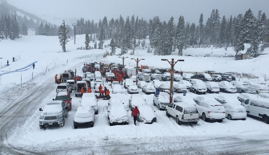 cars in snow at mammoth mountain