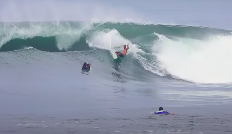 Josh Kerr with a rail turn at Keramas