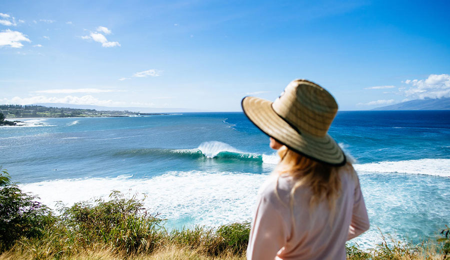 Stephanie Gilmore on Honolua Bay Cliff