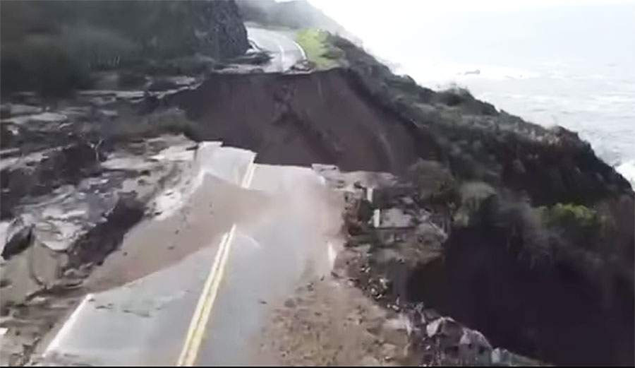 Highway 1 collapse in Big Sur