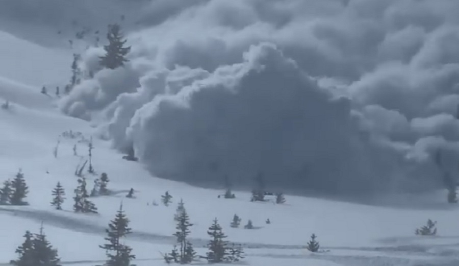 miles penrose and crew were caught in an avalanche in utah (screengrab from instagram)