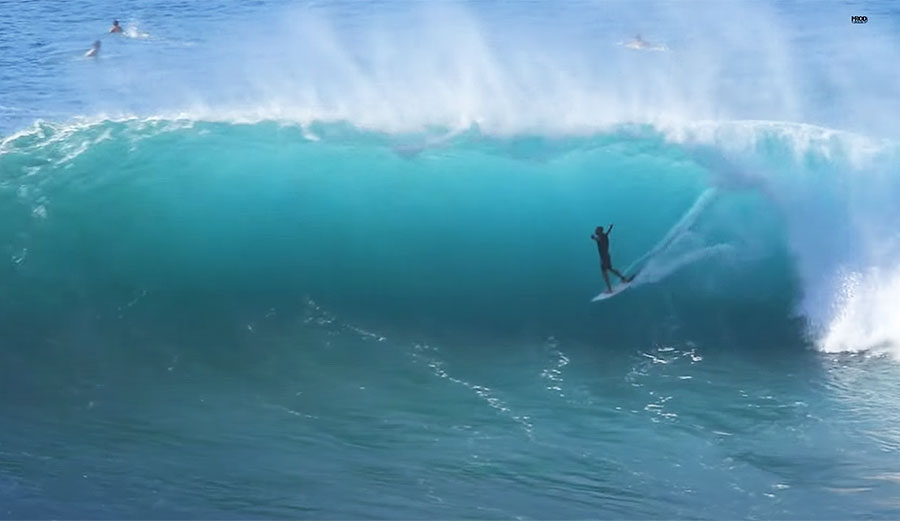Kelly Slater surfing Honolua Bay