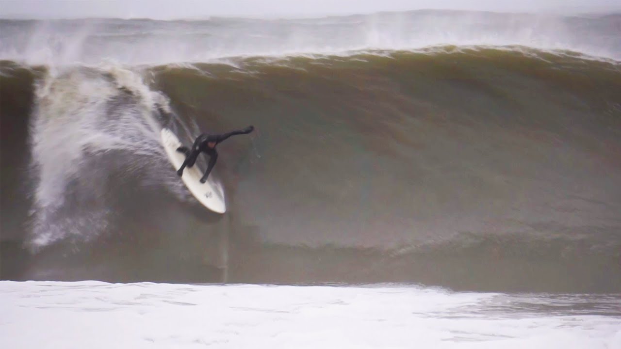 Ben Gravy pulls into a barrel in New Jersey