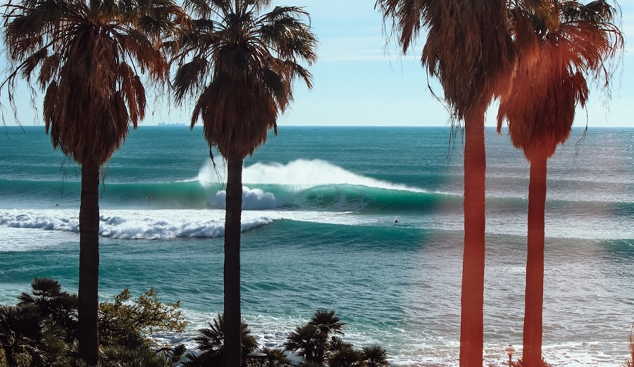 surf in varazze, italy on january 25th shot by Andrea Giana