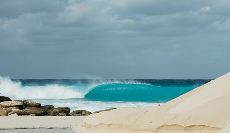Bahamas surfing