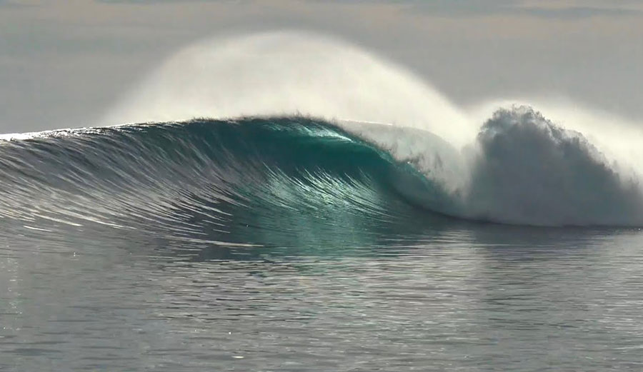Perfect wave at Lance's Right