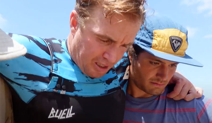 Jamie O'Brien surfing Pipeline with injury