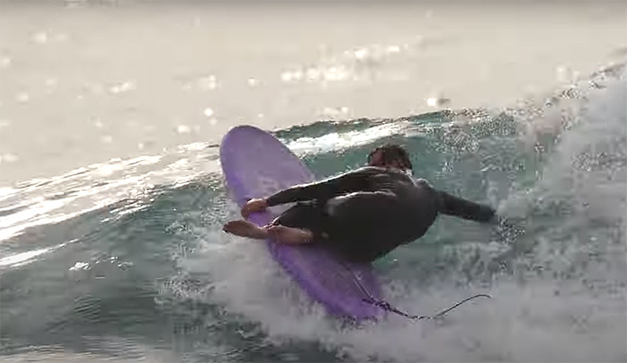 Owen Kaestner surfing with no fins