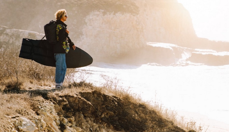 The Shelter boardbag is a breeze to carry. Photo: Db