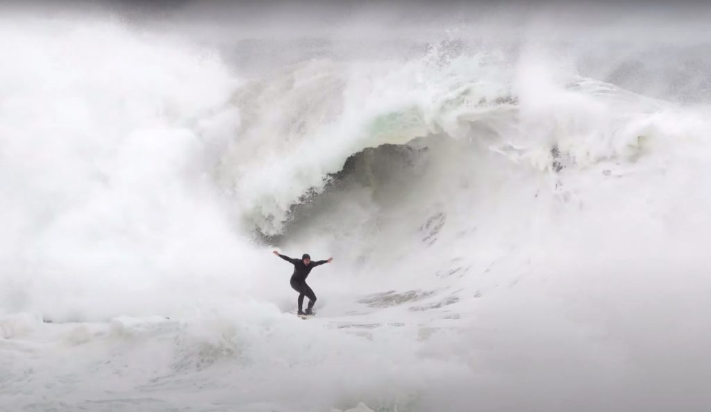 la bomba swell newport beach wedge