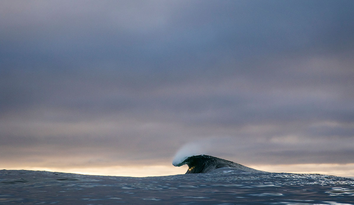Cold water wave breaking
