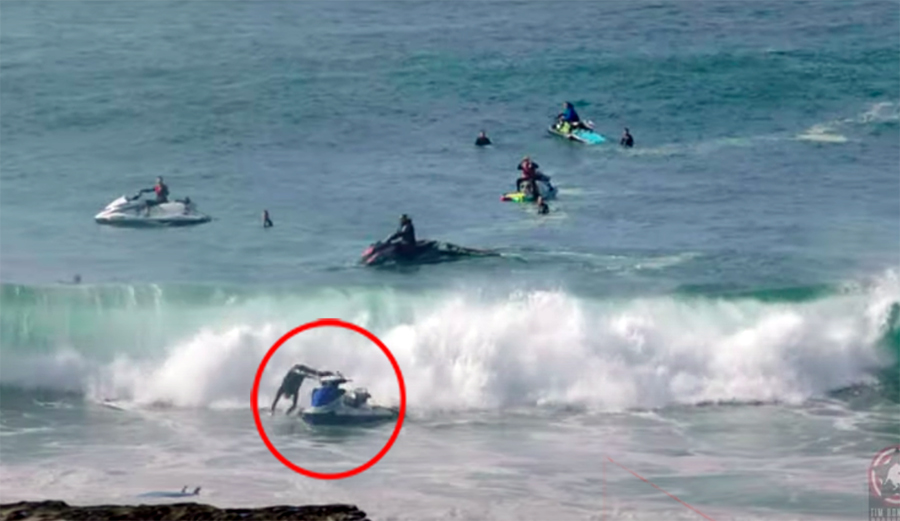 A Jet Ski wrecks at cape solander