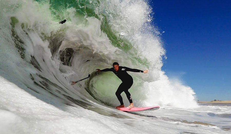 Jamie O'Brien surfing