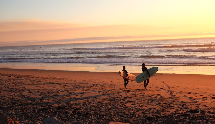 Summer surfing by Sacha Verheij via Unsplash
