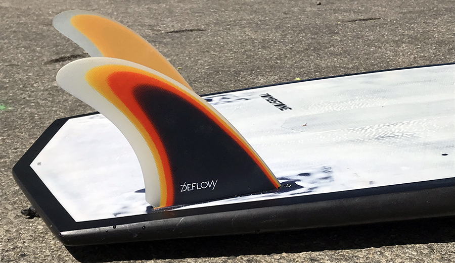 Iñigo Agote Twin Fins from Deflow