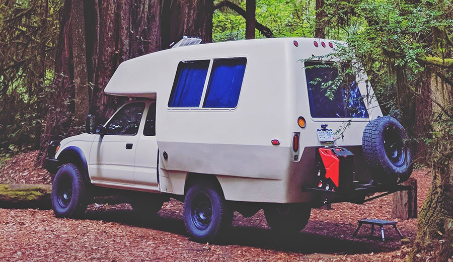 vintage camper on a 2001 Toyota