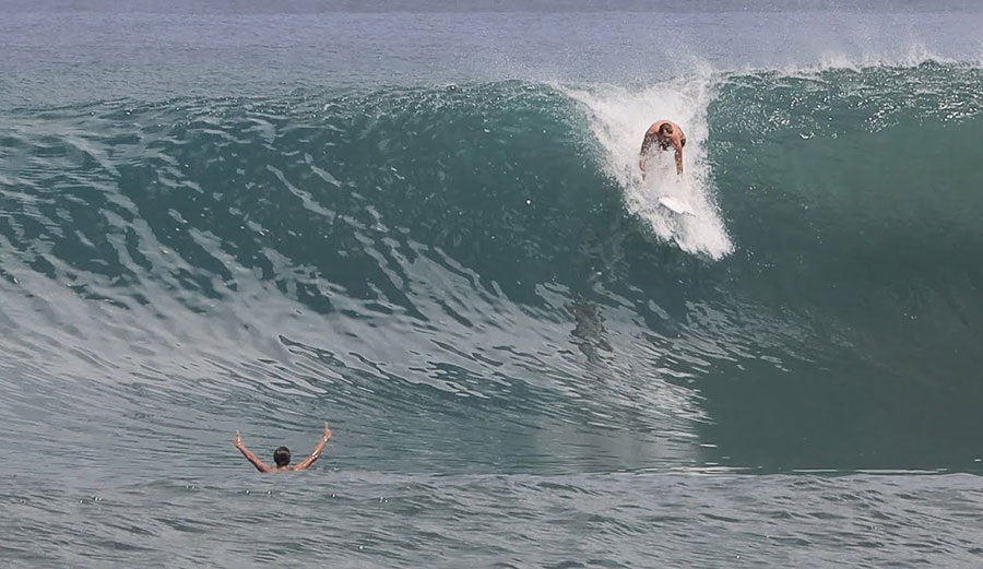 Perfect waves at Keramas