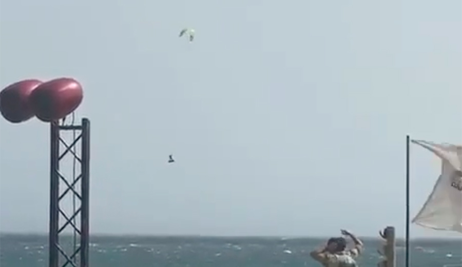 Watch This Spanish Kitesurfer Pull a Minute-Long Aerial