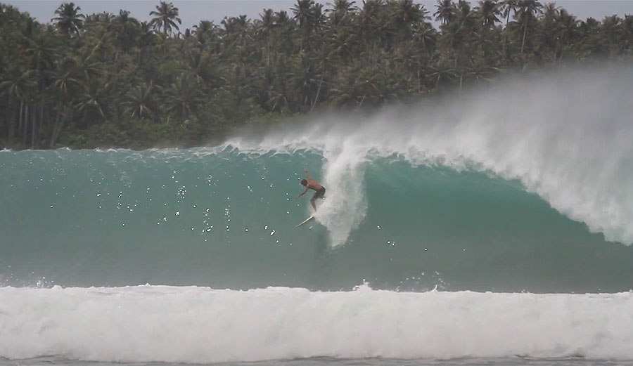 Surfing Nias