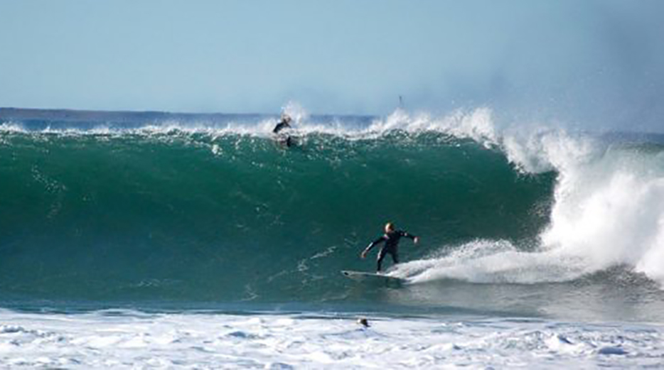 Baja, surfing San Miguel