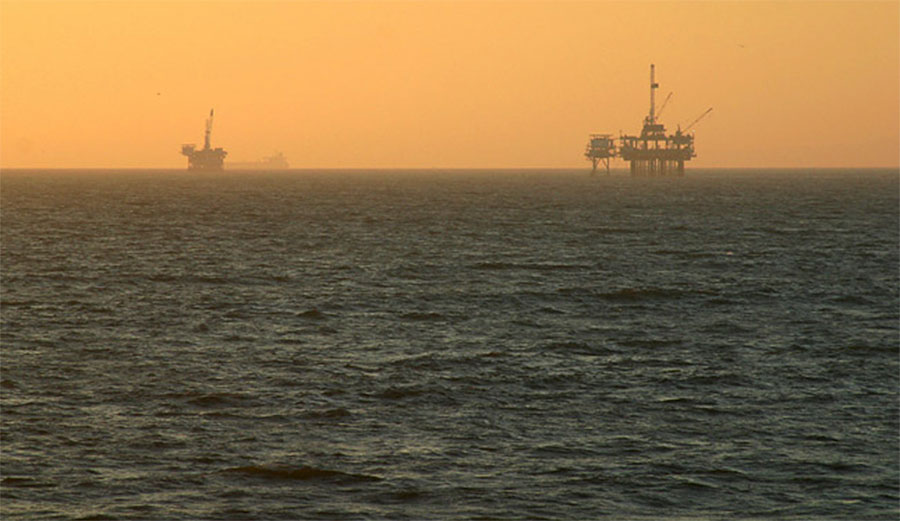 Huntington Beach oil platform