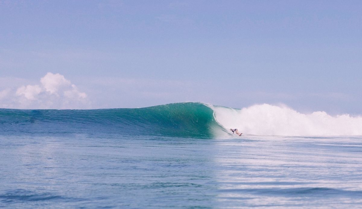 Leah Dawson surfing bottom turn Las Flores El Salvador