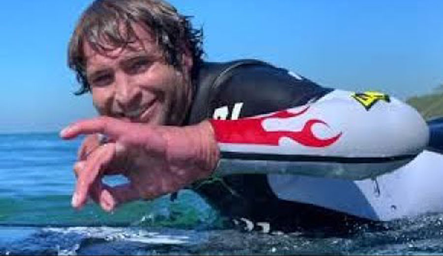 Poopies goes surfing