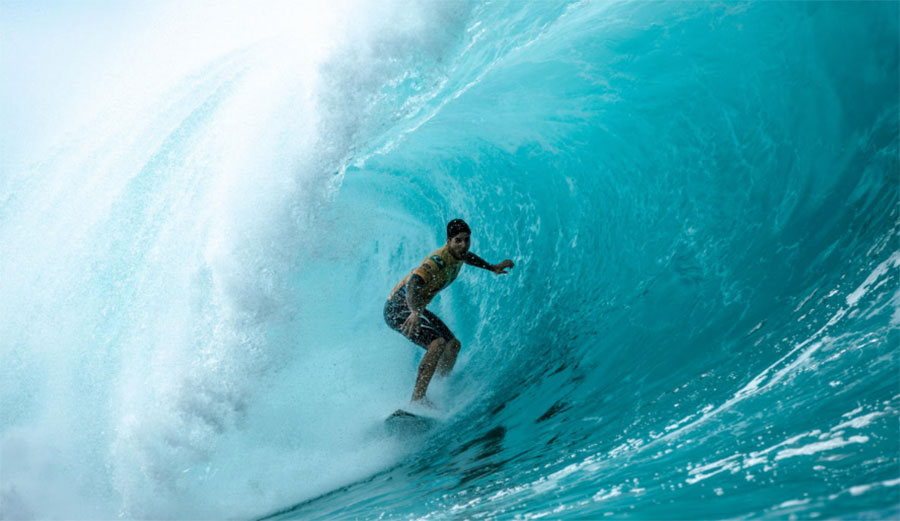 Gabriel Medina surfing Pipeline