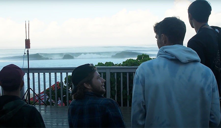 Koa Rothman looking at Pipeline