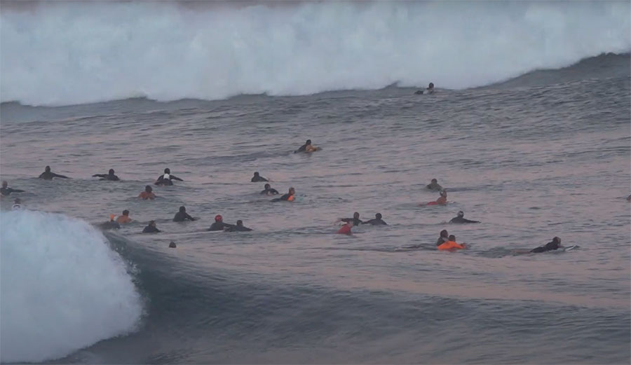 Second reef Pipeline set