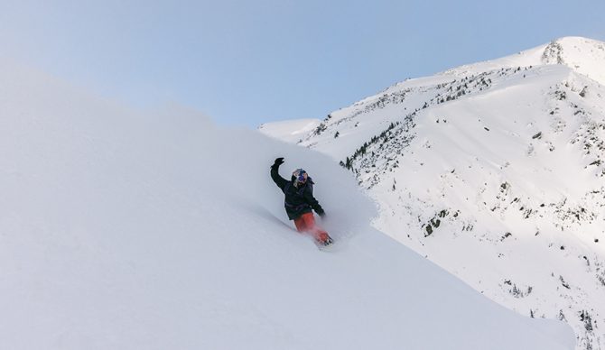 Nick Russell Signs on With WNDR Alpine, a Brand That Uses Algae to Make Snowboards