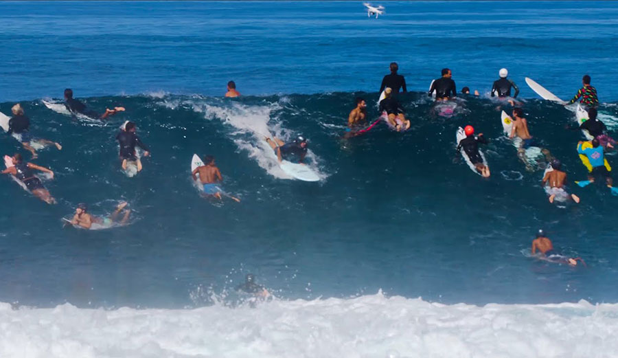 Jamie O'Brien surfing Pipeline
