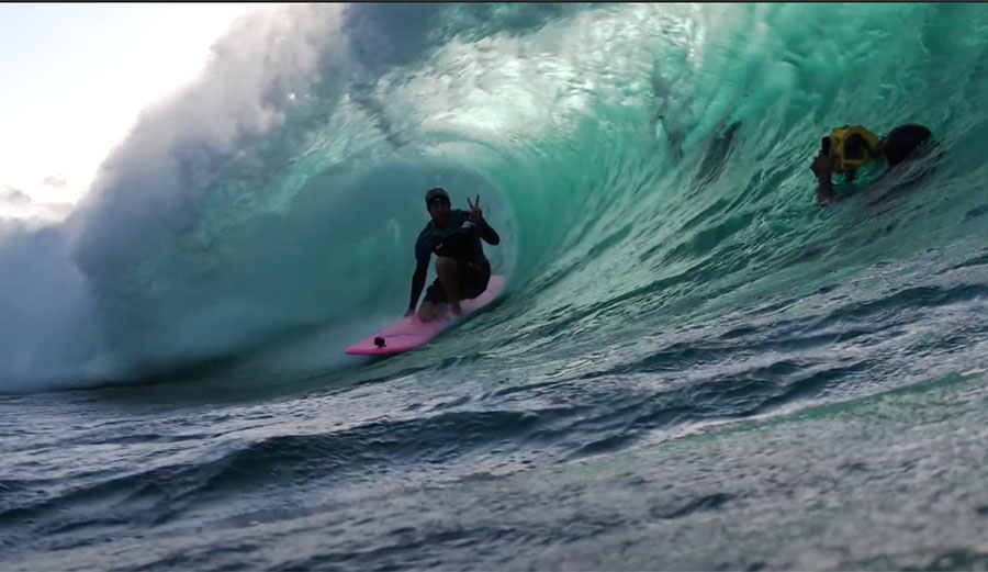 Jamie O'Brien surfing Pipeline