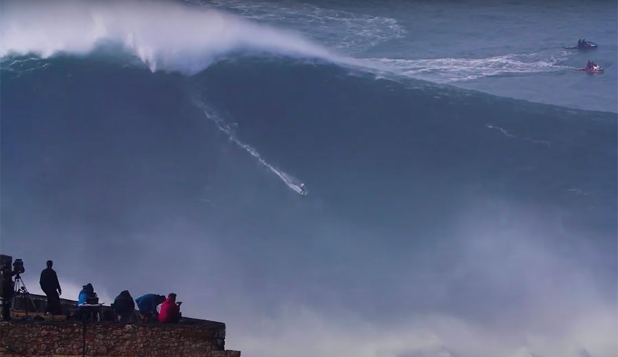 nic von rupp surfing Nazaré