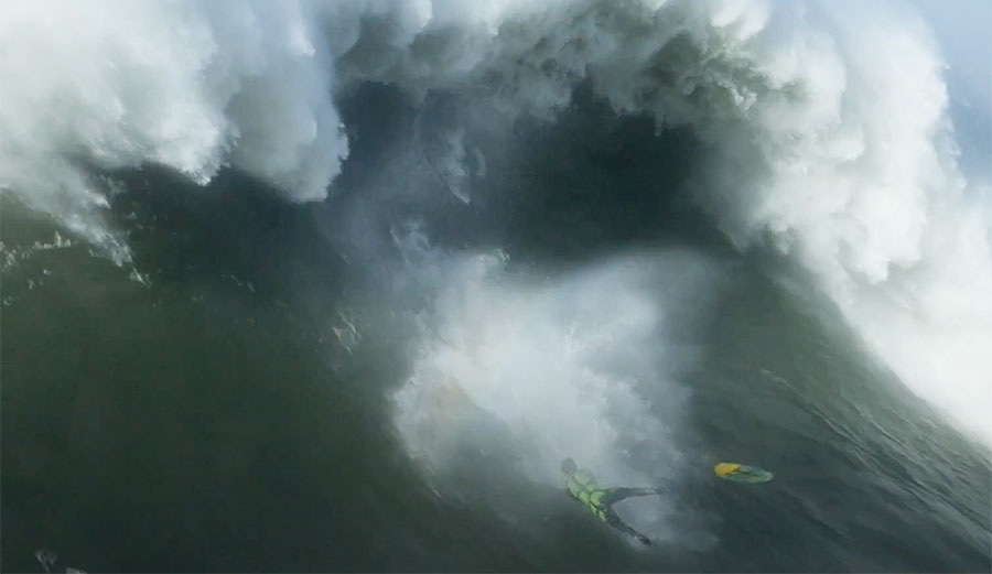 Lucas fink skimboarding Nazaré