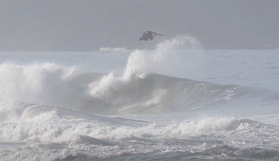 Gabriel Medina training for G-Land