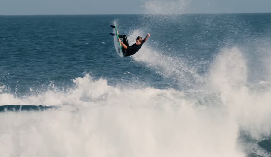 Griffin goes for the air in Saquarema