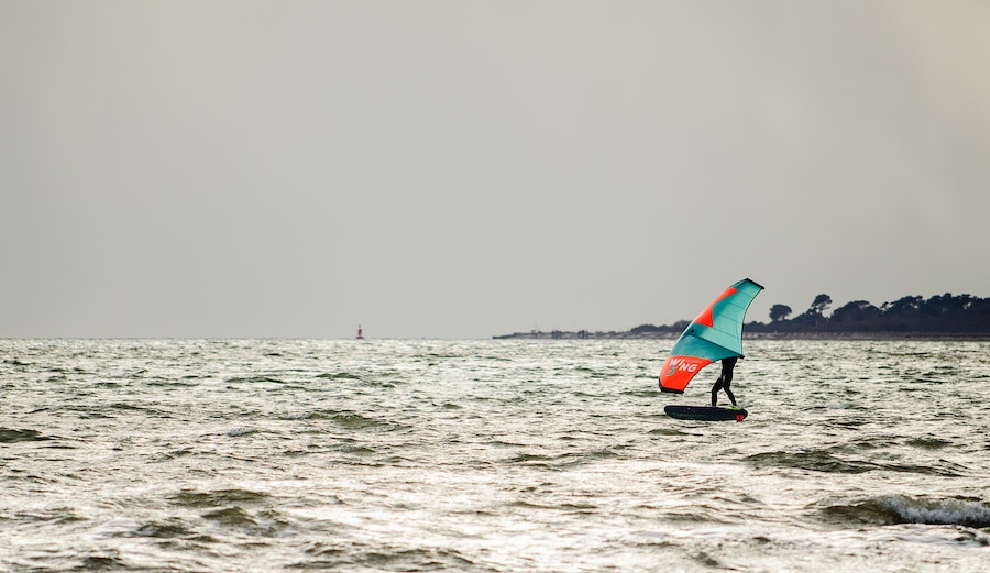 wing surfing wing foiling