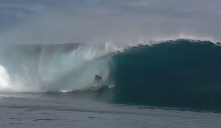 Matt McGillivray on a Teahupo'o bomb