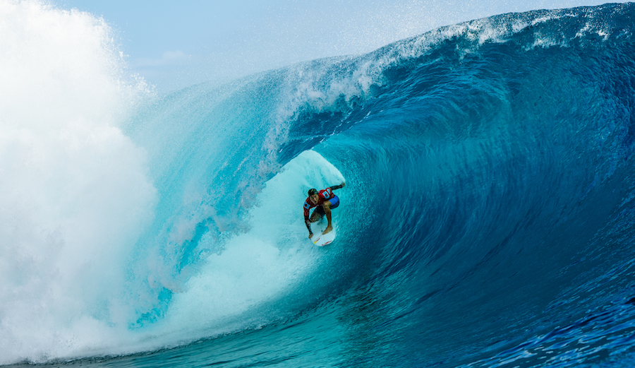 Kanoa at Teahupo'o