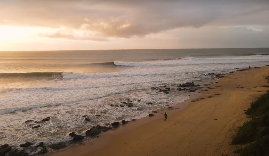 Jordy smith surfing J-Bay