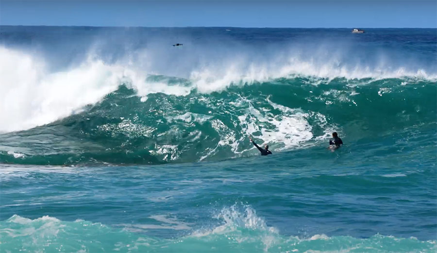 Jamie O'Brien surfing