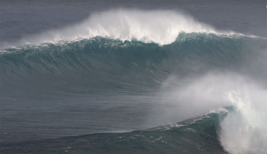 big wave surfing at Jaws