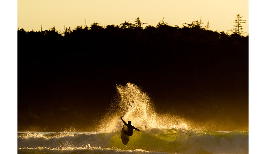 Tofino surf by Marcus Paladino