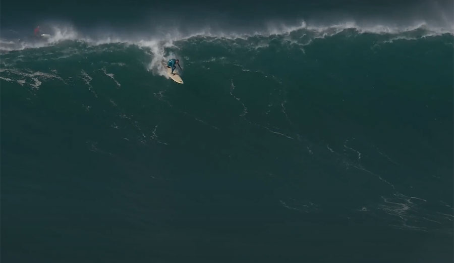Paddling Nazaré
